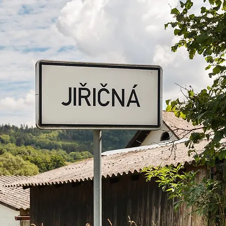 Outline Jiricna Couette-café
